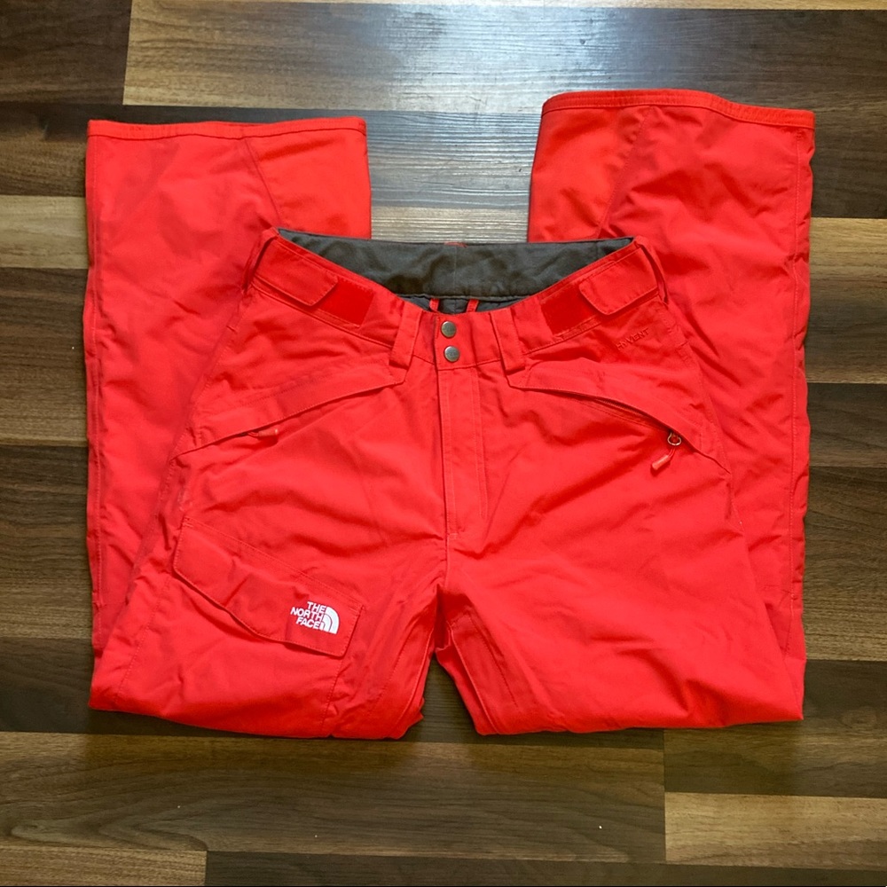 North face snow pants ‼️‼️‼️‼️‼️‼️‼️SOLD‼️‼️‼️‼️‼️‼️
